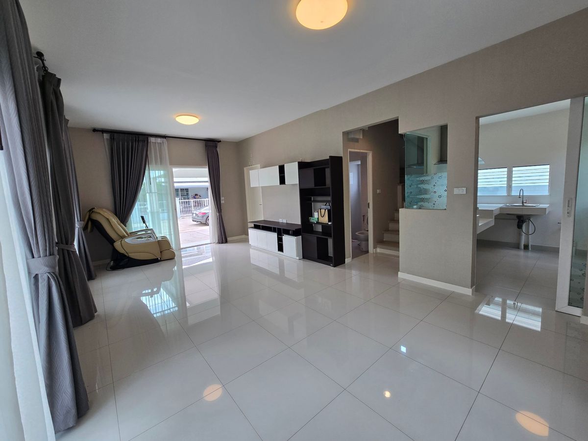 For SaleHouseMahachai Samut Sakhon : For sale: Village Village, Rama 2, area 51 sq m, corner house, good condition, ready to move in, near school