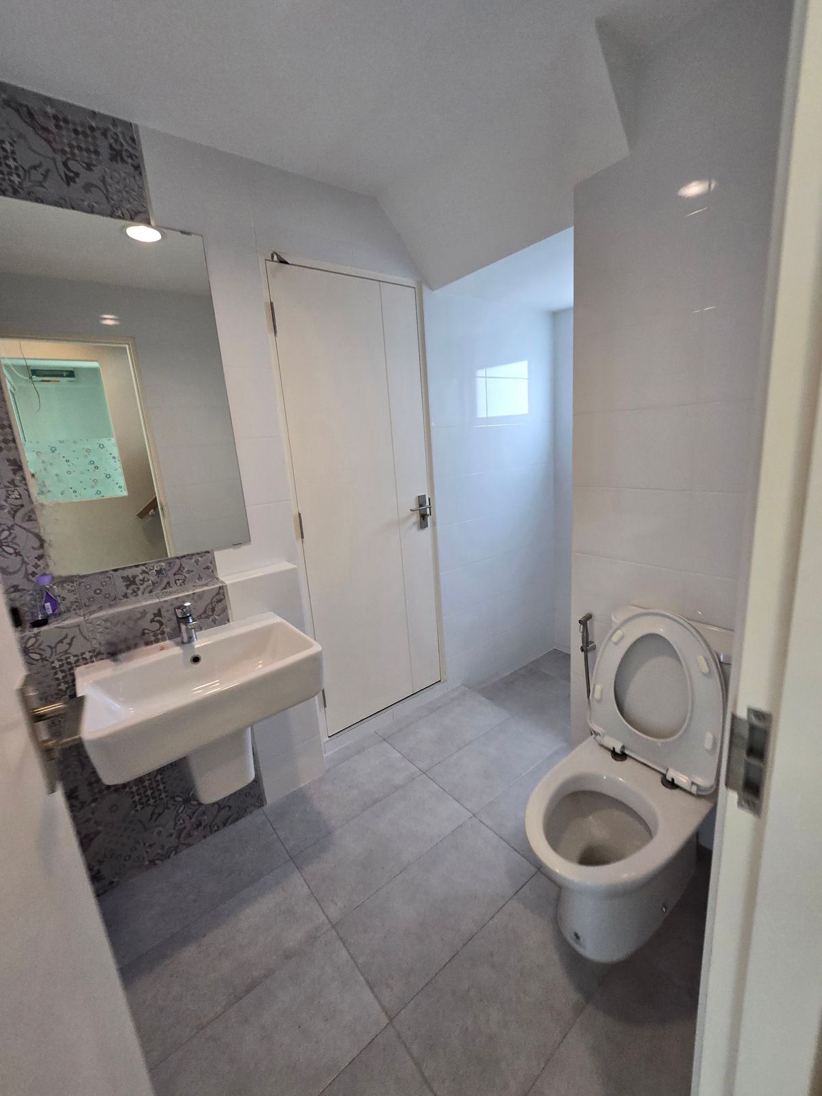 For SaleHouseMahachai Samut Sakhon : For sale: Village Village, Rama 2, area 51 sq m, corner house, good condition, ready to move in, near school