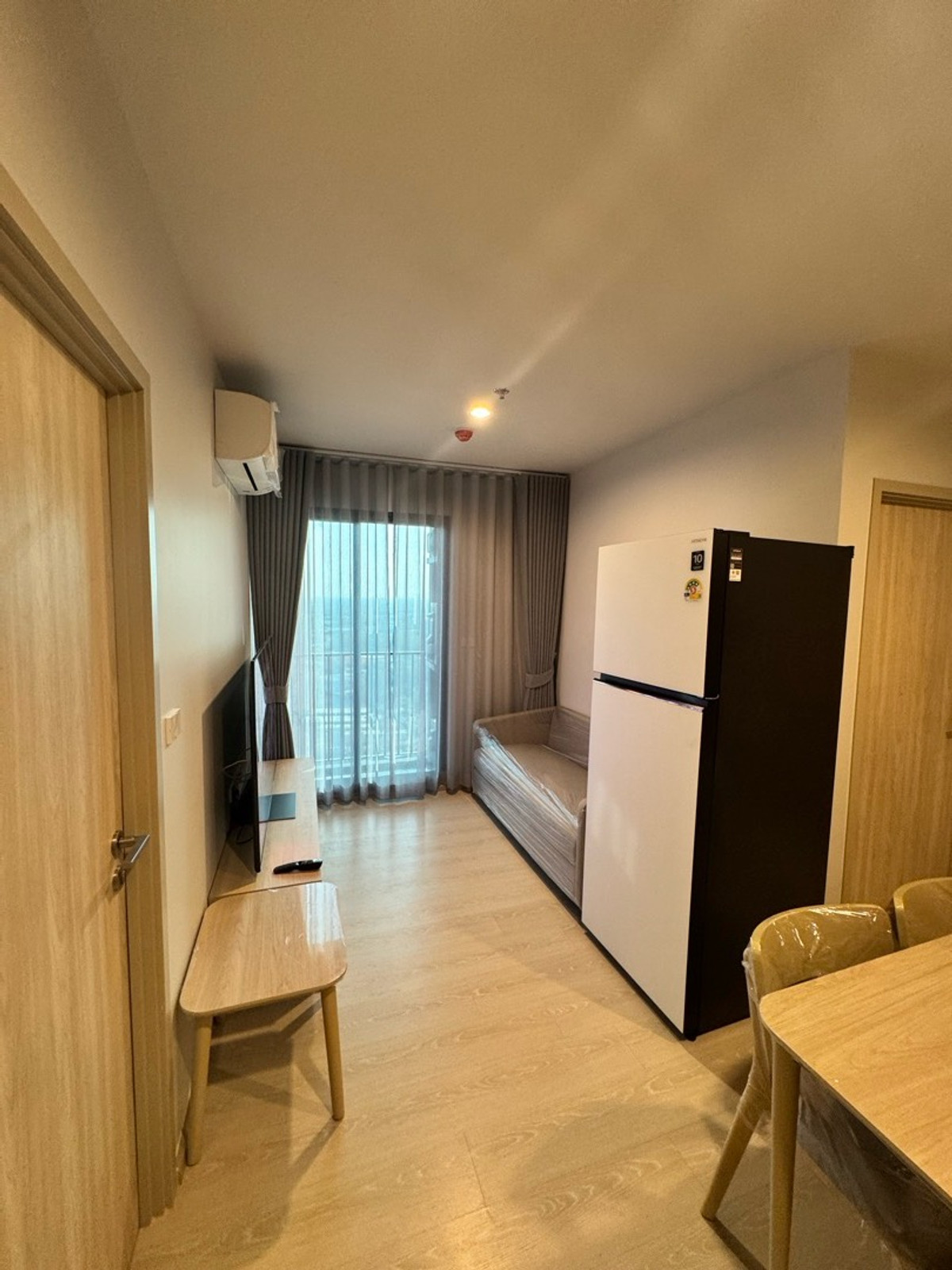 For RentCondoBangna, Bearing, Lasalle : For the new condo, Noble New Mega Plus, 20th floor, price 26,500 baht/month