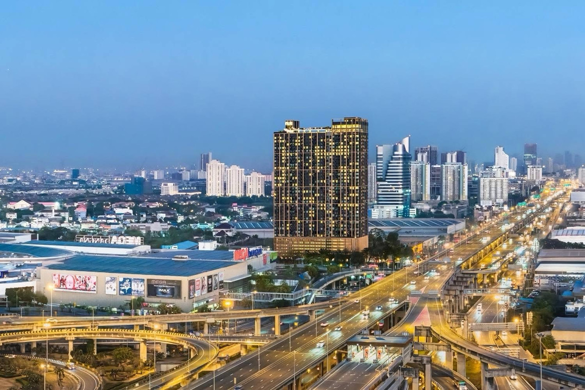 For RentCondoBangna, Bearing, Lasalle : For the new condo, Noble New Mega Plus, 20th floor, price 26,500 baht/month