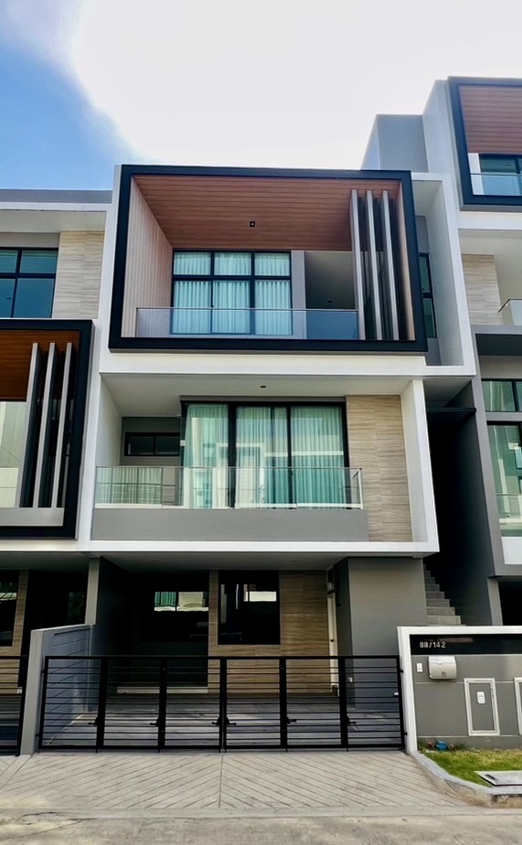 ขายทาวน์โฮมพัฒนาการ ศรีนครินทร์ : 🏡 ขายบ้านหรู Nirvana Define Rama 9-Srinakarin ✨ บ้านเดี่ยว 3 ชั้น สไตล์โมเดิร์น รองท็อปไทป์ (Type B) ในโครงการคุณภาพ
