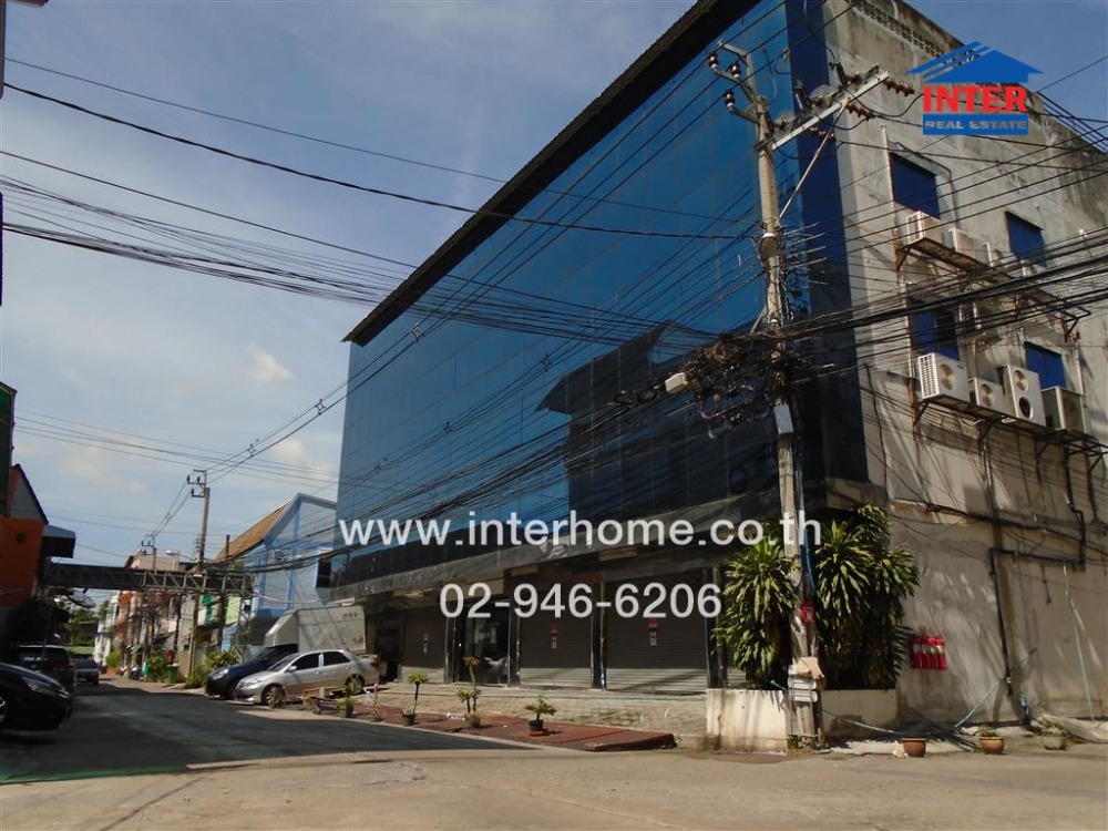 ขายอาคารพาณิชย์ปิ่นเกล้า จรัญสนิทวงศ์ : อาคารพาณิชย์ 5 ชั้น 127 ตร.ว. หมู่บ้านแก้ววิลล่า ซอยจรัญสนิทวงศ์27แยก22 ถนนจรัญสนิทวงศ์ เขตบางกอกน้อย กรุงเทพมหานคร
