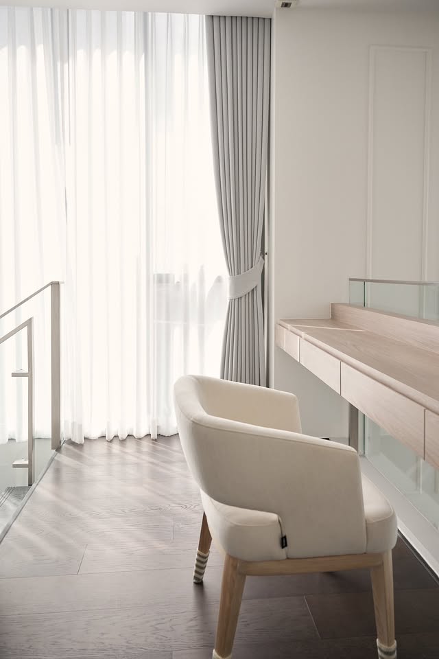 For RentCondoSukhumvit, Asoke, Thonglor : Corner Duplex for Rent at Laviq Sukhumvit 57, BTS Thonglo. Super nice!