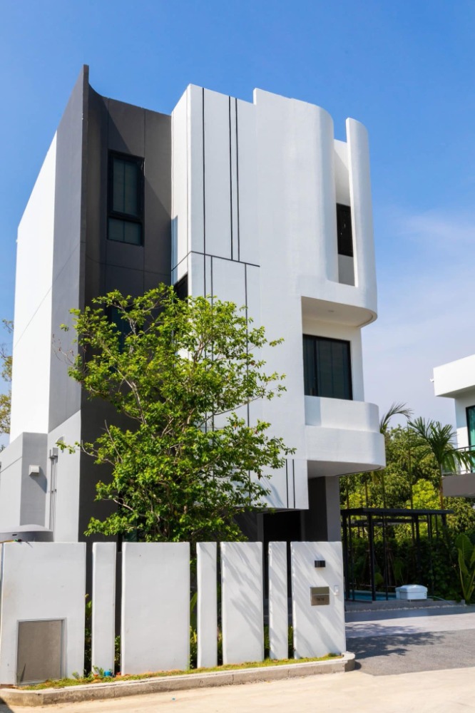 ให้เช่าบ้านลาดกระบัง สุวรรณภูมิ : 🔥🔥29237🔥🔥ให้เช่าบ้านดี่ยวPool Villa Altitude Forest Onnut - Latkrabang🌐𝗟𝗜𝗡𝗘 𝗜𝗗 : @𝗳𝗮𝘀𝘁𝗳𝗼𝗿𝗿𝗲𝗻𝘁𝗰𝗼𝗻𝗱𝗼
