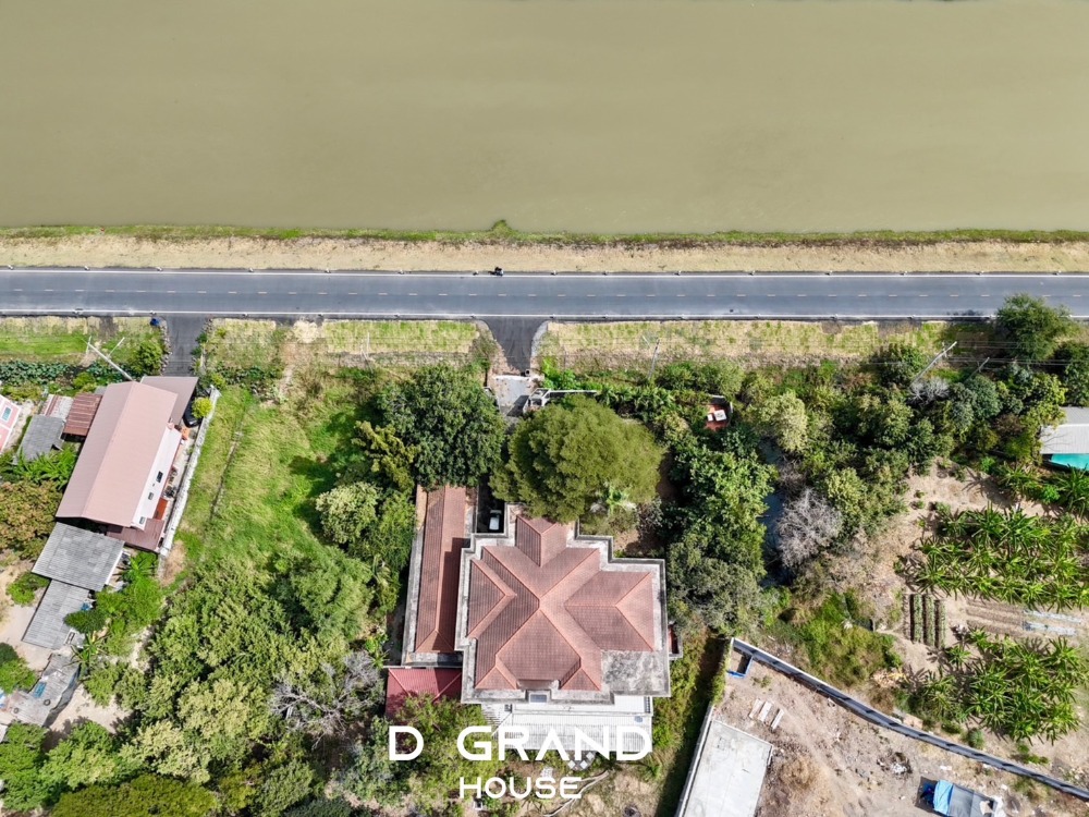 For SaleLandPathum Thani,Rangsit, Thammasat : Land for sale, more than 3 rai, only 500 meters from Road 347 (Pathum Thani-Bang Pa-in)! Near Bang Phun entrance and exit, 5 kilometers.