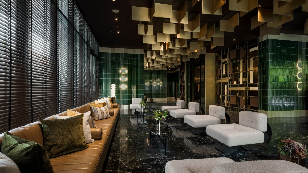 For SaleCondoSukhumvit, Asoke, Thonglor : Top class facilities, Full Furnished 1 bed Phrom Phong Area, close to BTS Phrom Phong and The Emquartier 081-245-7349