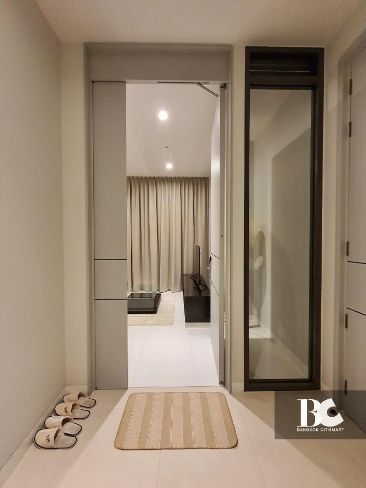 For SaleCondoSukhumvit, Asoke, Thonglor : Full Furnished, Private Elevator 2 bed Phrom Phong Area, close to BTS Phrom Phong and The Emquartier 081-245-7349