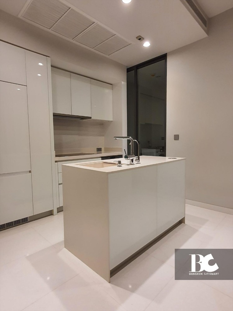 For SaleCondoSukhumvit, Asoke, Thonglor : Full Furnished, Private Elevator 2 bed Phrom Phong Area, close to BTS Phrom Phong and The Emquartier 081-245-7349