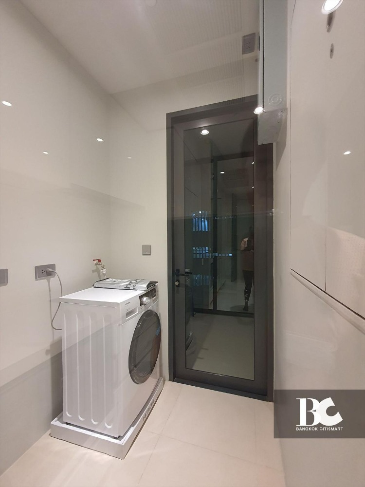 For SaleCondoSukhumvit, Asoke, Thonglor : Full Furnished, Private Elevator 2 bed Phrom Phong Area, close to BTS Phrom Phong and The Emquartier 081-245-7349