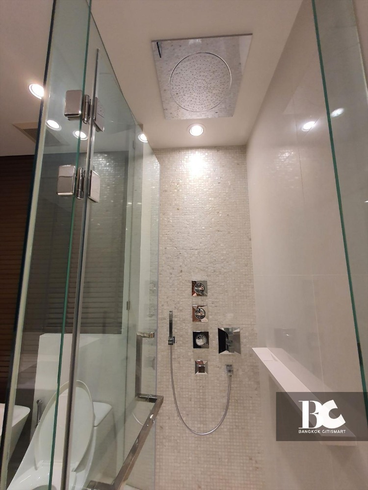 For SaleCondoSukhumvit, Asoke, Thonglor : Full Furnished, Private Elevator 2 bed Phrom Phong Area, close to BTS Phrom Phong and The Emquartier 081-245-7349