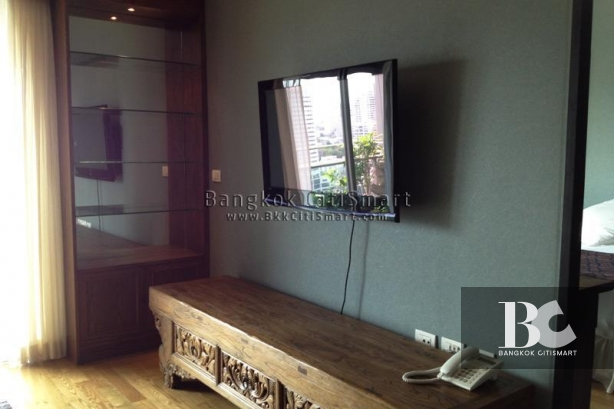 For SaleCondoSukhumvit, Asoke, Thonglor : Full Furnished and spacious 2 bed Phrom Phong Area, close to BTS Phrom Phong and The Emquartier 081-245-7349