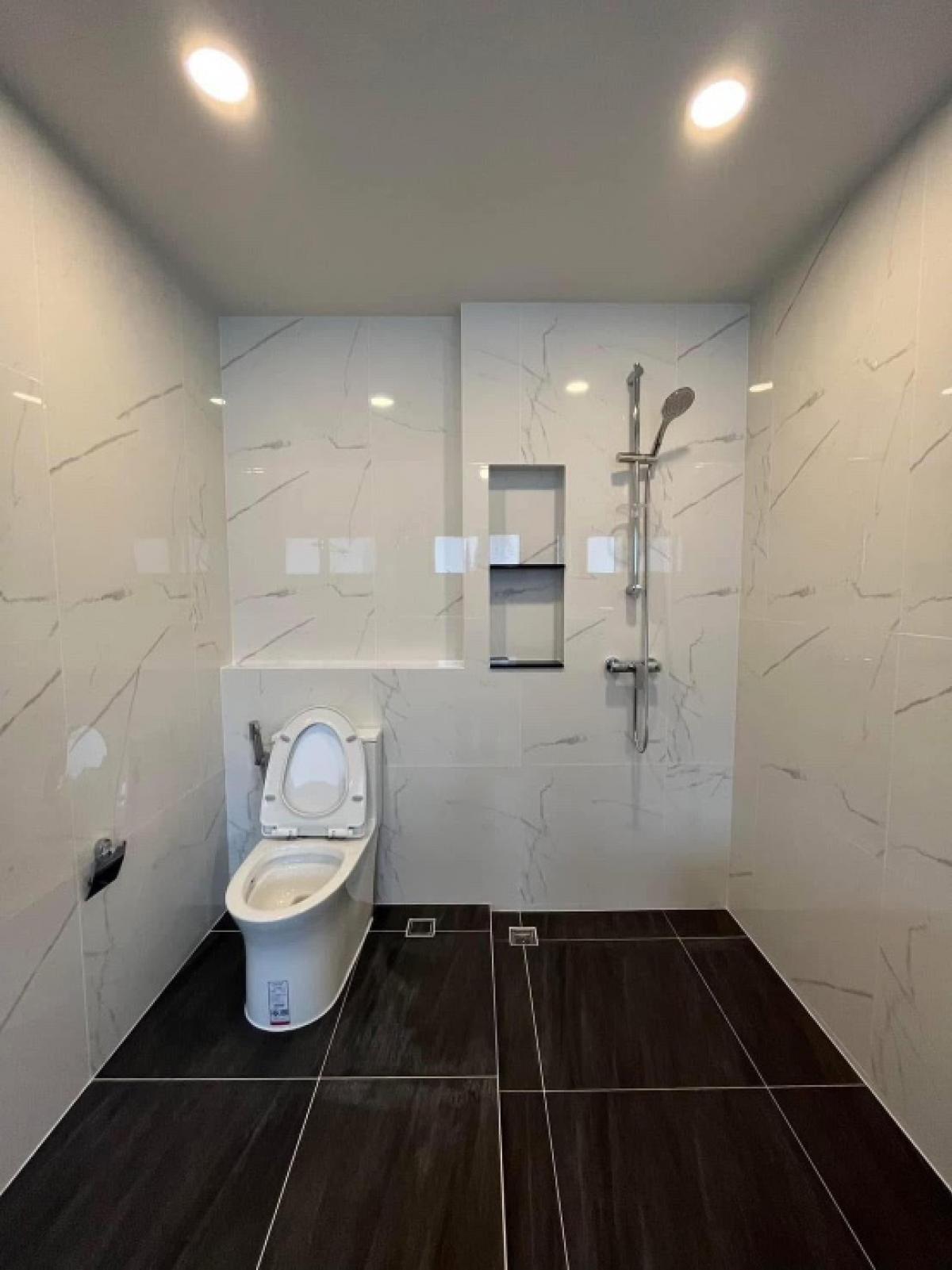 ให้เช่าบ้านวิภาวดี ดอนเมือง หลักสี่ : 📢👇บ้านเดี่ยวแปลงมุม ทำเลดี ระบบรักษาความปลอดภัยดี ใกล้สนามบินดอนเมือง รร.นานาชาติแฮร์โรว์