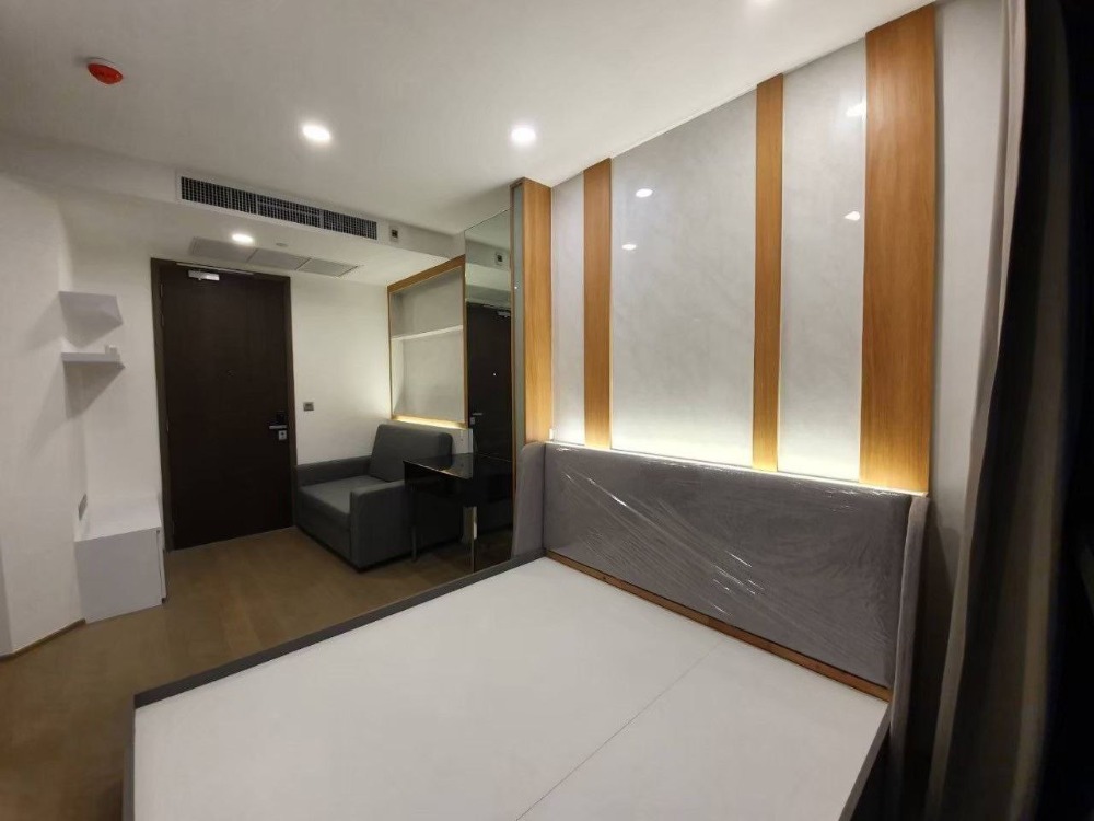 For RentCondoSiam Paragon ,Chulalongkorn,Samyan : Ashton Chula Silom【𝐑𝐄𝐍𝐓】🔥 Minimalist luxury Complete with premium built-ins Answering the needs of every aspect of life Ready to move in in January 2025!! 🔥 Contact Line ID: @hacondo