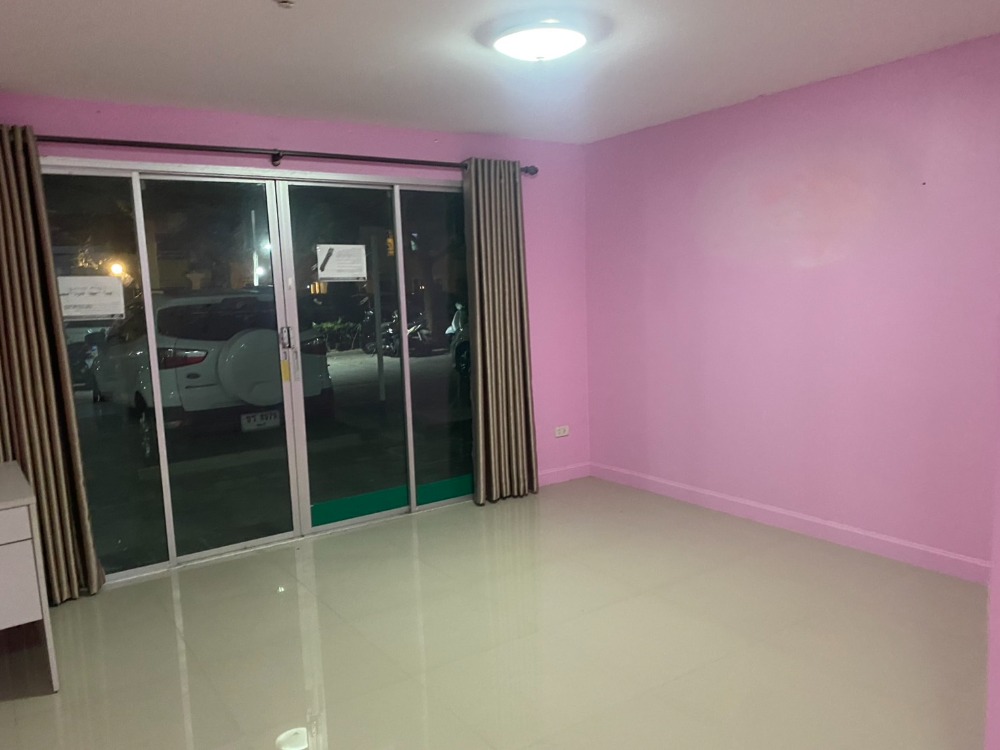 For RentCondoPattaya, Bangsaen, Chonburi : For rent and sale Condo The Rise B2 1st floor, open for business (S03-1951)