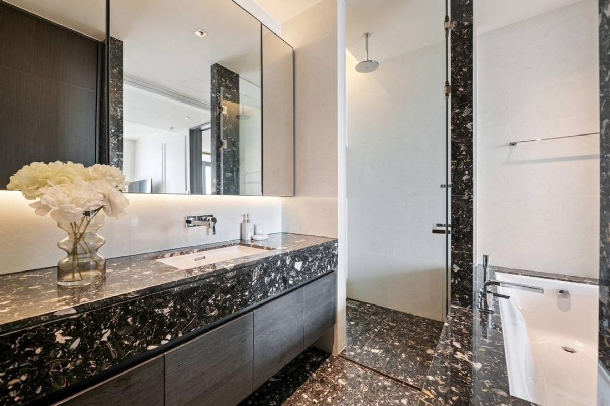 For SaleCondoSukhumvit, Asoke, Thonglor : Condo for sale Beatniq Sukhumvit 23 size 57.57 Sq.m 1 bed 1 bath only 18.3 MB!! Contact 086-795-9997 (Jimmy)