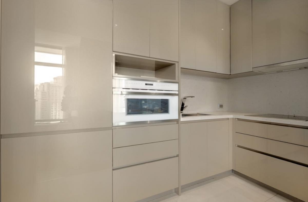 For SaleCondoSukhumvit, Asoke, Thonglor : Urgent sale!! Diplomat Sukhunvit 39 size 164 Sq.m Duplex 3 Bed 4 Bath only 65 MB!! Contact 086-795-9997 (Jimmy)