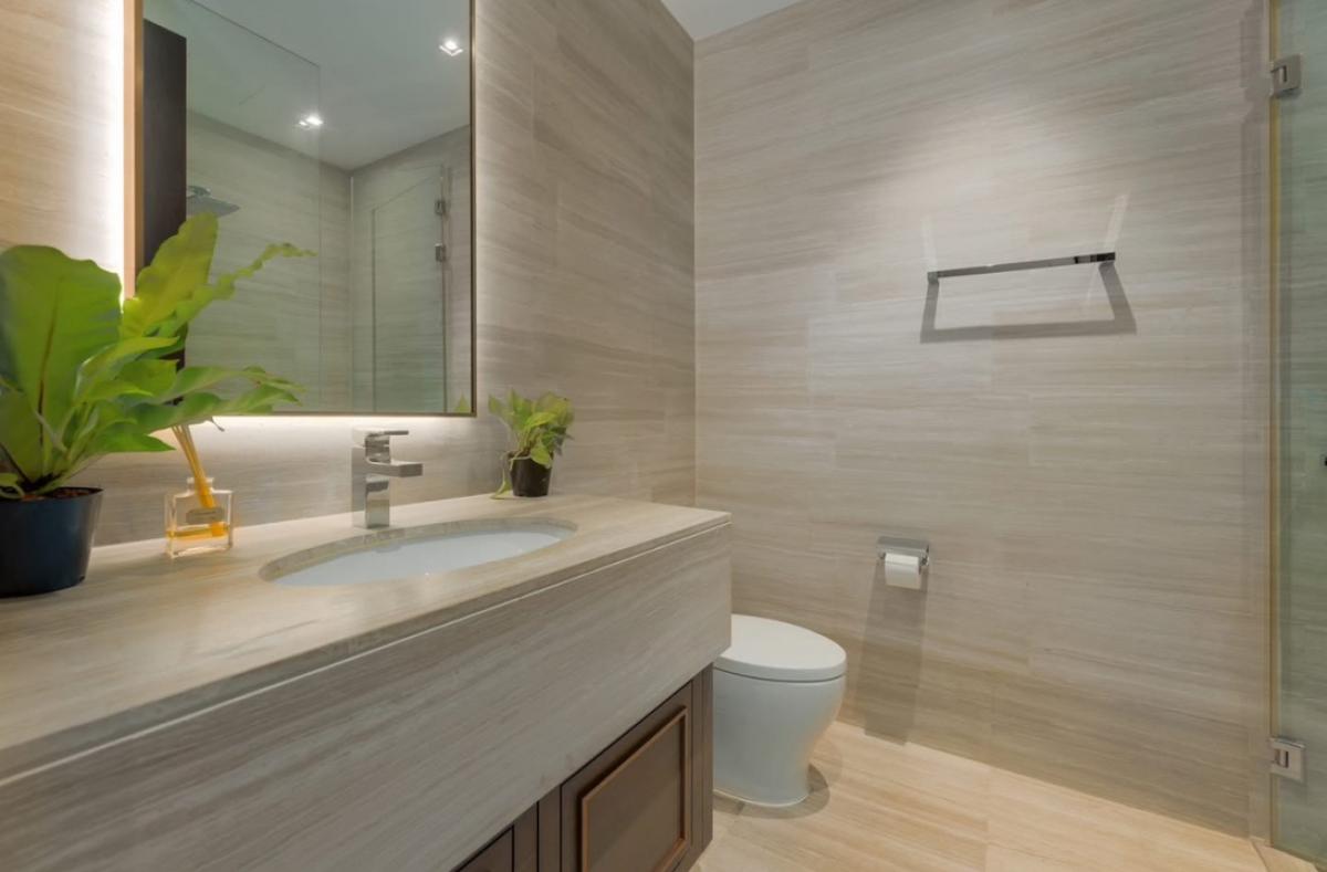 For SaleCondoSukhumvit, Asoke, Thonglor : Urgent sale!! Diplomat Sukhunvit 39 size 164 Sq.m Duplex 3 Bed 4 Bath only 65 MB!! Contact 086-795-9997 (Jimmy)