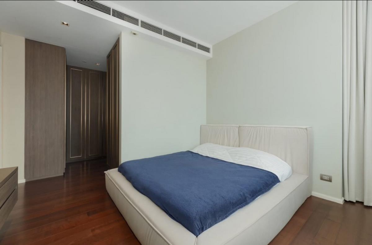 For SaleCondoSukhumvit, Asoke, Thonglor : Urgent sale!! Diplomat Sukhunvit 39 size 164 Sq.m Duplex 3 Bed 4 Bath only 65 MB!! Contact 086-795-9997 (Jimmy)