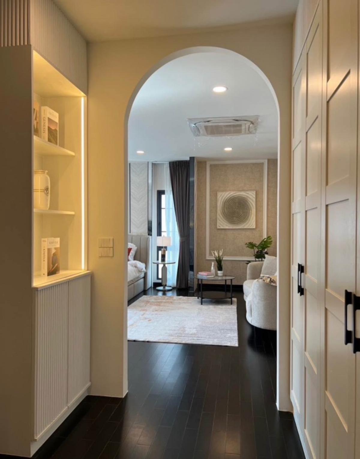 For SaleHouseBangna, Bearing, Lasalle : For sale: The City Bangna 2, size 500 Sq.m, 5 bed, 6 bath, only 48 MB, contact 086-795-9997