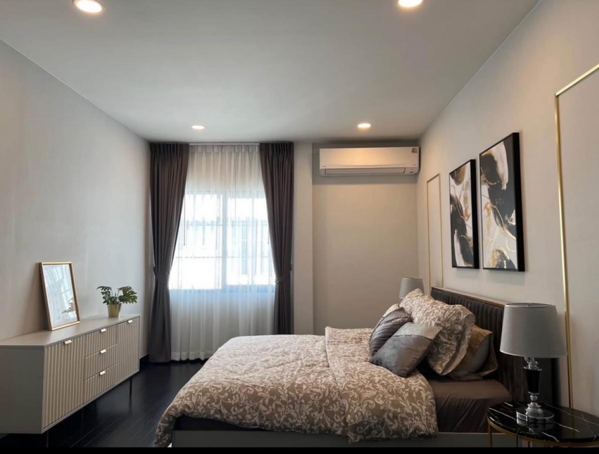 For SaleHouseBangna, Bearing, Lasalle : For sale: The City Bangna 2, size 500 Sq.m, 5 bed, 6 bath, only 48 MB, contact 086-795-9997