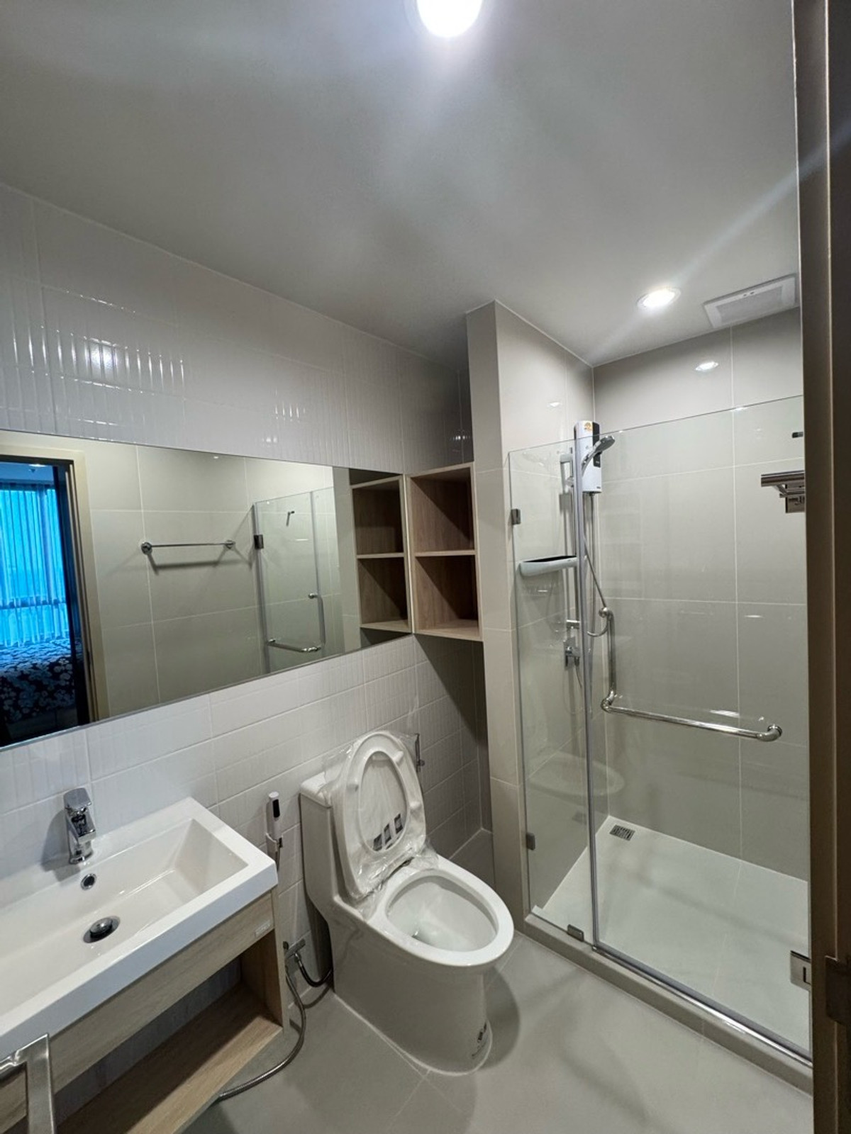 For RentCondoBangna, Bearing, Lasalle : For the new condo, Noble New Mega Plus, 20th floor, price 26,500 baht/month