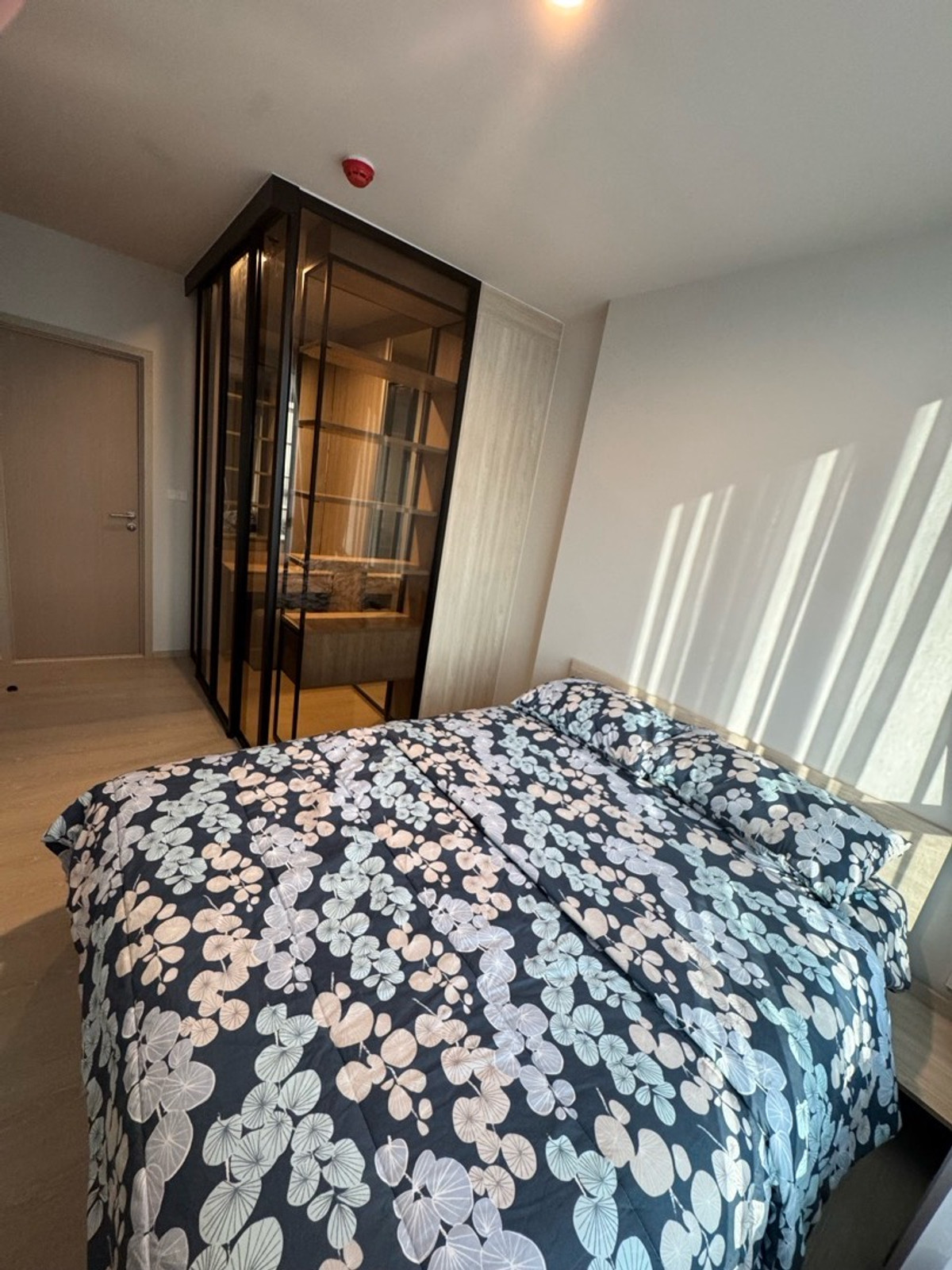 For RentCondoBangna, Bearing, Lasalle : For the new condo, Noble New Mega Plus, 20th floor, price 26,500 baht/month