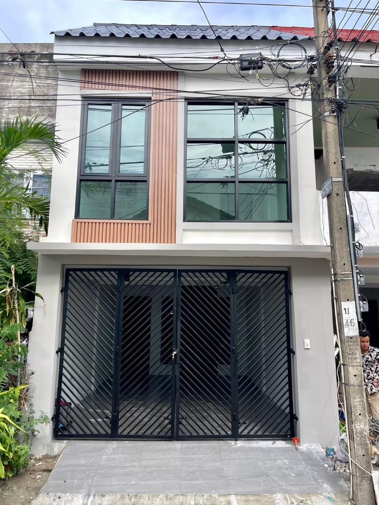ขายทาวน์โฮมบางนา แบริ่ง ลาซาล : ทาวน์เฮ้าส์ 2 ชั้น 16 ตร.วา ม.ร่มโพธิ์ สรรพาวุธ-บางนา