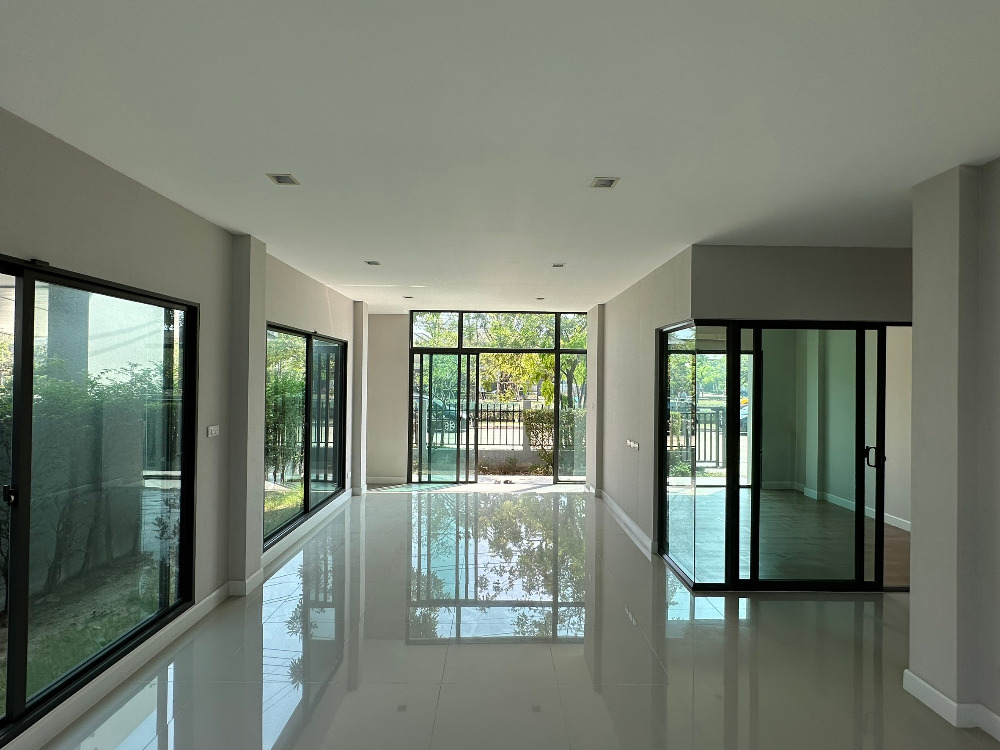 ขายบ้านมีนบุรี-ร่มเกล้า : โครงการ เวนิว พระราม9 (Venue Rama 9) วิวสวน