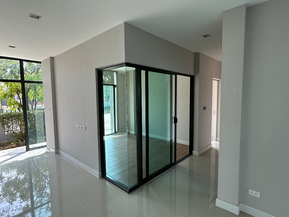 ขายบ้านมีนบุรี-ร่มเกล้า : โครงการ เวนิว พระราม9 (Venue Rama 9) วิวสวน