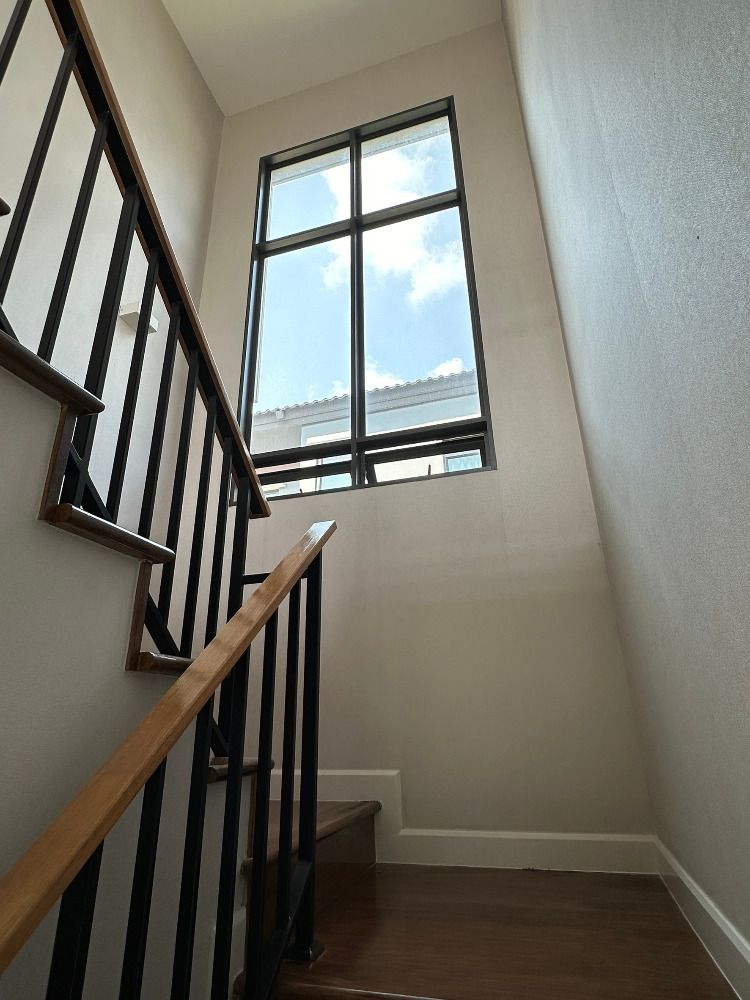 ขายบ้านมีนบุรี-ร่มเกล้า : โครงการ เวนิว พระราม9 (Venue Rama 9) วิวสวน