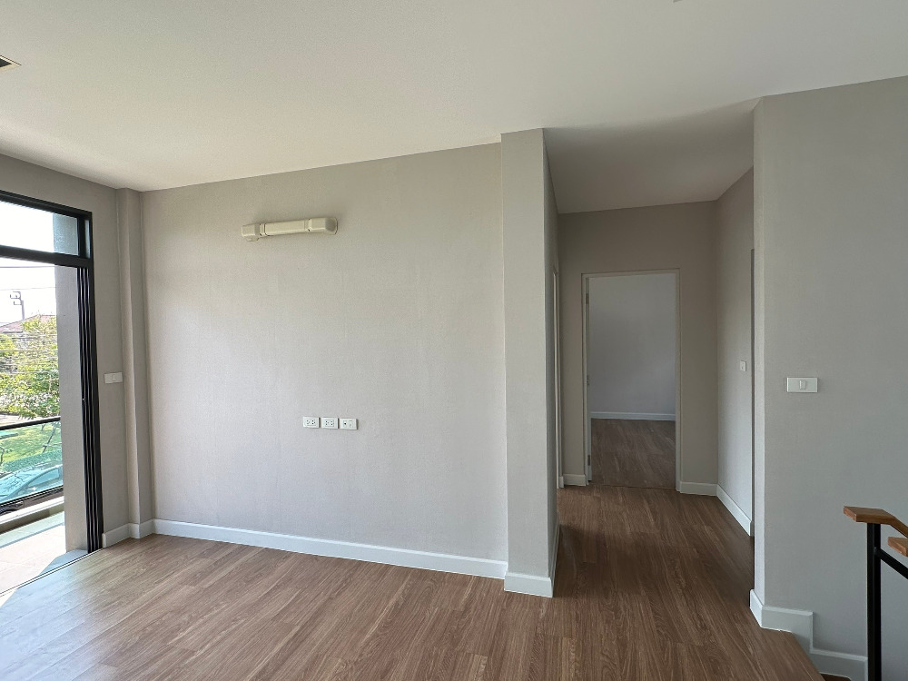 ขายบ้านมีนบุรี-ร่มเกล้า : โครงการ เวนิว พระราม9 (Venue Rama 9) วิวสวน