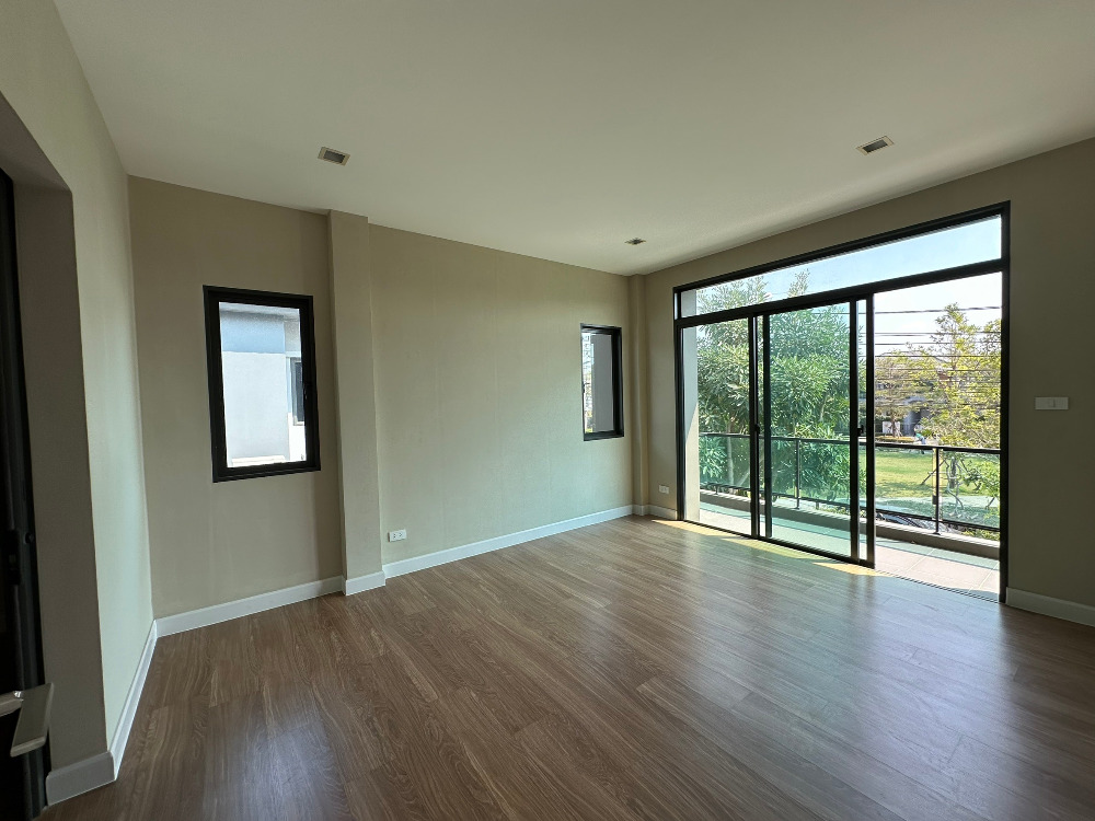 ขายบ้านมีนบุรี-ร่มเกล้า : โครงการ เวนิว พระราม9 (Venue Rama 9) วิวสวน