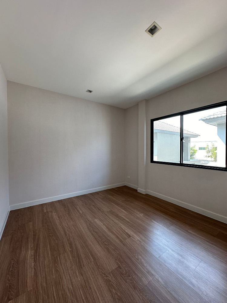 ขายบ้านมีนบุรี-ร่มเกล้า : โครงการ เวนิว พระราม9 (Venue Rama 9) วิวสวน