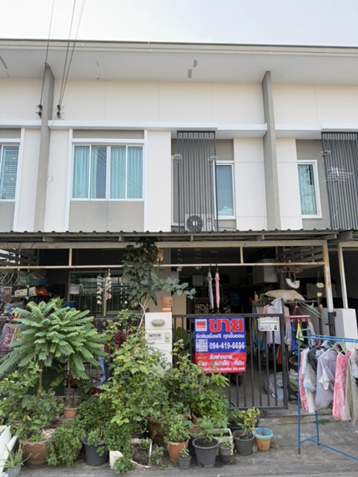 ขายทาวน์โฮมมีนบุรี-ร่มเกล้า : ขายราคาทุน ทาวน์เฮ้าหมู่บ้านพฤกษาวิลล์62/1 นิมิตรใหม่ บ้านโซนหน้าโครงการ ขายตามสภาพ