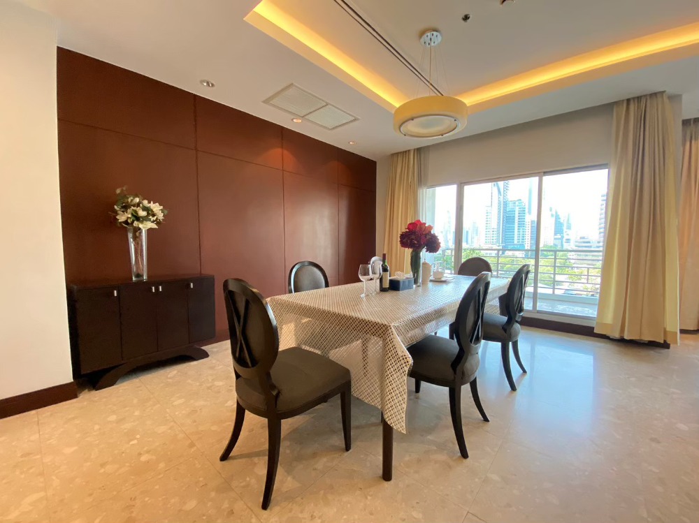 ให้เช่าคอนโดวิทยุ ชิดลม หลังสวน : Royal Residence Park /  / 3 นอน 230 ตร.ม. โทร 0937890899