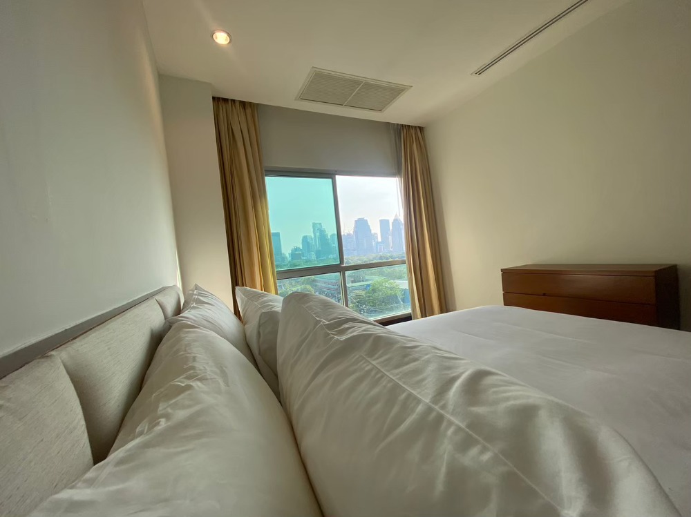 ให้เช่าคอนโดวิทยุ ชิดลม หลังสวน : Royal Residence Park /  / 3 นอน 230 ตร.ม. โทร 0937890899