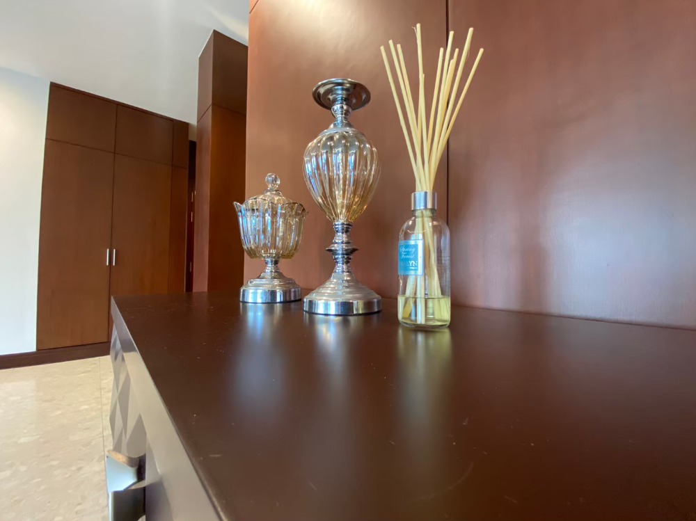 ให้เช่าคอนโดวิทยุ ชิดลม หลังสวน : Royal Residence Park /  / 3 นอน 230 ตร.ม. โทร 0937890899