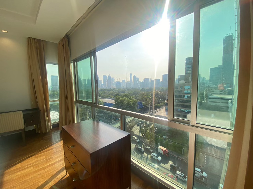 ให้เช่าคอนโดวิทยุ ชิดลม หลังสวน : Royal Residence Park /  / 3 นอน 230 ตร.ม. โทร 0937890899