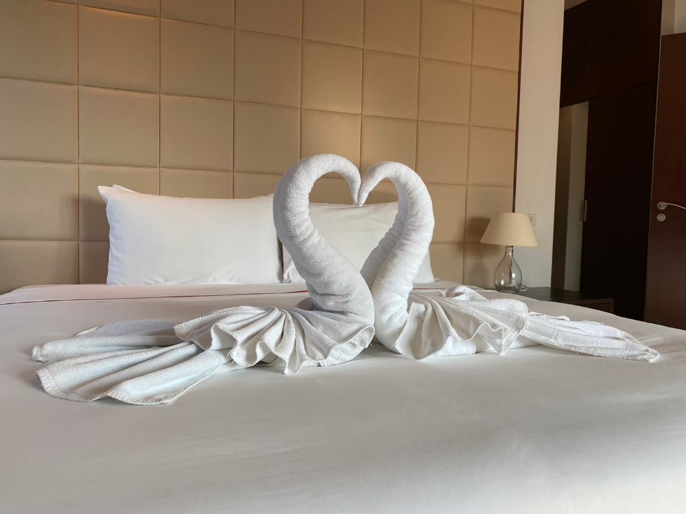 ให้เช่าคอนโดวิทยุ ชิดลม หลังสวน : Royal Residence Park /  / 3 นอน 230 ตร.ม. โทร 0937890899