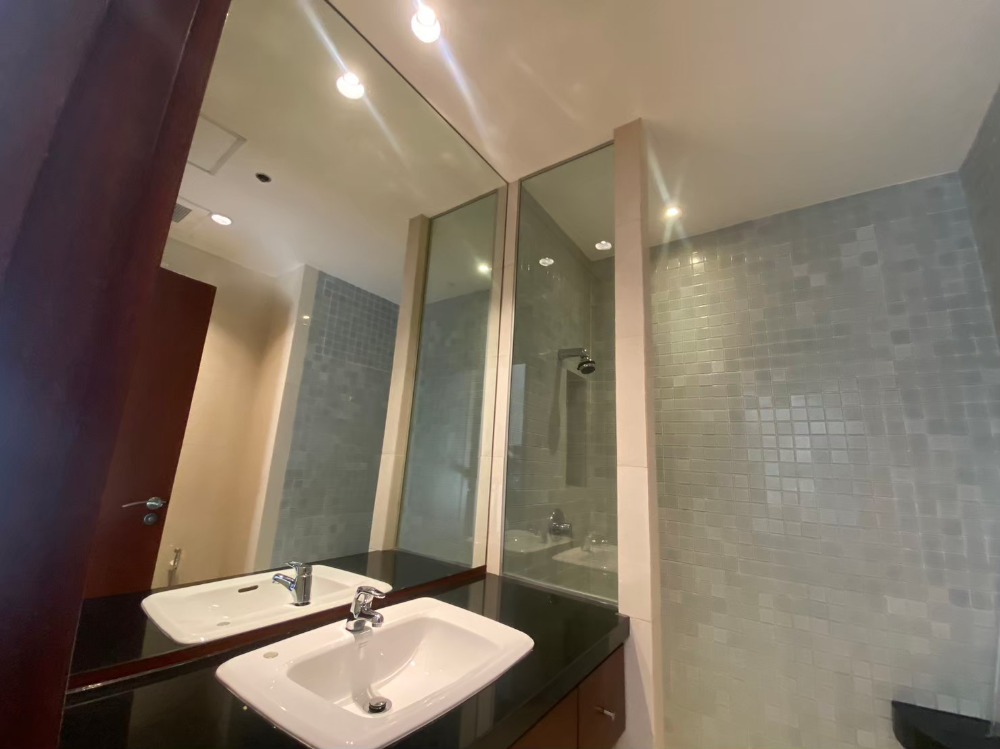 ให้เช่าคอนโดวิทยุ ชิดลม หลังสวน : Royal Residence Park /  / 3 นอน 230 ตร.ม. โทร 0937890899