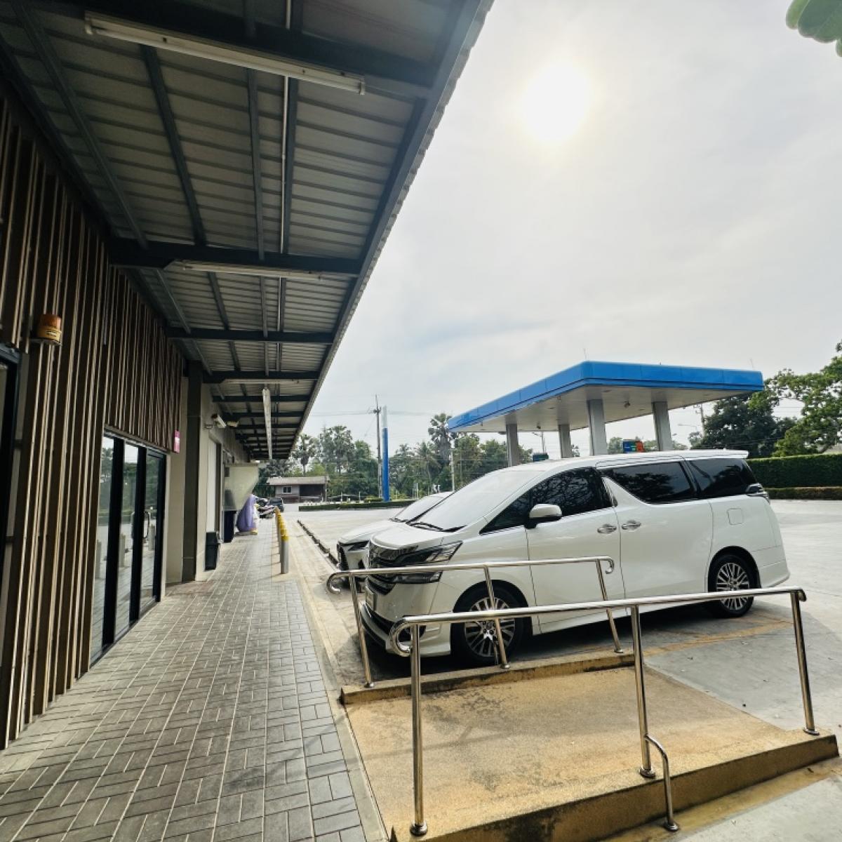 ขายที่ดินหัวหิน ประจวบคีรีขันธ์ : ขายยกกิจการ ปั้มน้ำมัน ปตท. ขนาดพื้นที่ 1-2-48 ไร่ ถนนทางหลวง 3168 ต.ปราณบุรี อ.ปราณบุรี จ.ประจวบคีรีขันธ์