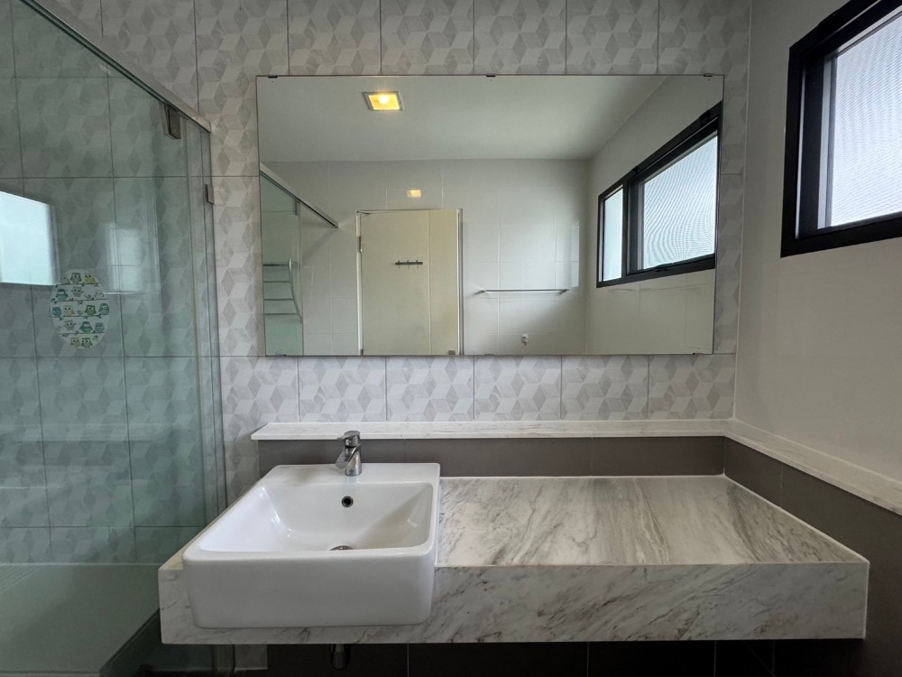 For SaleHouseBangna, Bearing, Lasalle : Single house, ready to move in, Soi Ratchawinit Bangkaew, Manthana 1, Bangna, Km.7