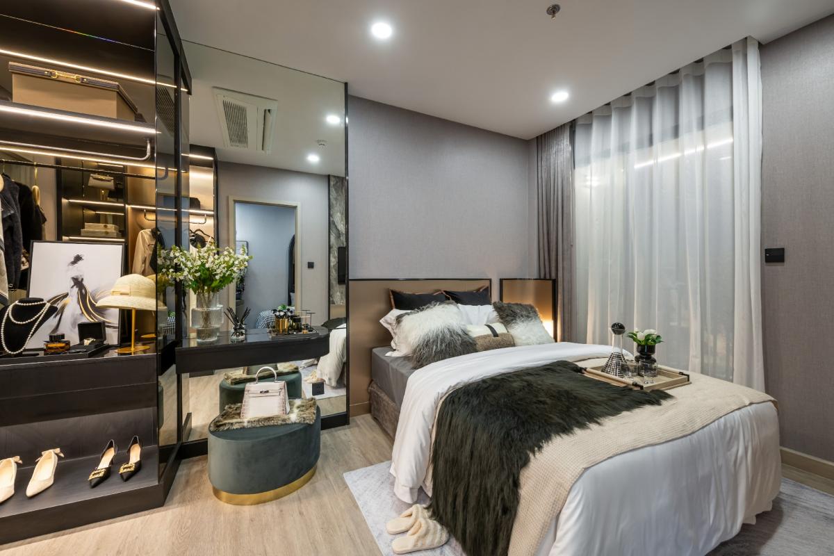 Sale DownCondoWongwianyai, Charoennakor : 🔥 Urgent! The hottest room, selling fast, full view of ICONSIAM + river!🎆 Watch New Year's fireworks from your private room immediately!🏢 1 Bedroom Plus, highest floor, this room has only 1 room per floor!