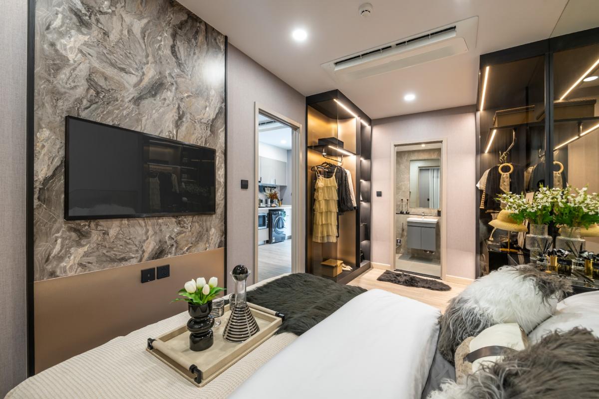 Sale DownCondoWongwianyai, Charoennakor : 🔥 Urgent! The hottest room, selling fast, full view of ICONSIAM + river!🎆 Watch New Year's fireworks from your private room immediately!🏢 1 Bedroom Plus, highest floor, this room has only 1 room per floor!