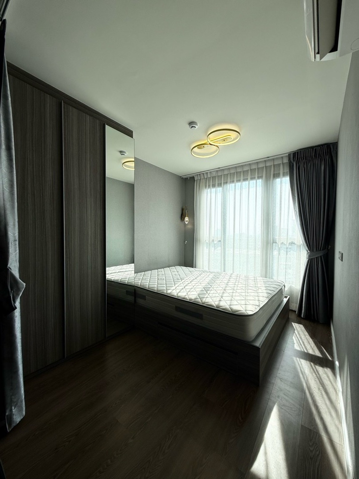 ขายคอนโดนวมินทร์ รามอินทรา : จะย้ายไปอยู่ต่างประเทศ ขายถูกมาก ชั้น 8 ตึกB วิวรถไฟฟ้า หน้าโครงการ คอนโด 1 ห้องนอน ครัวแยก ติดรถไฟฟ้า คอนโดพร้อมอยู่ ติดรถไฟฟ้าสีชมพู  ดิออริจิ้น รามอินทรา 83 สเตชั่น - Origin Ramintra 83 Station