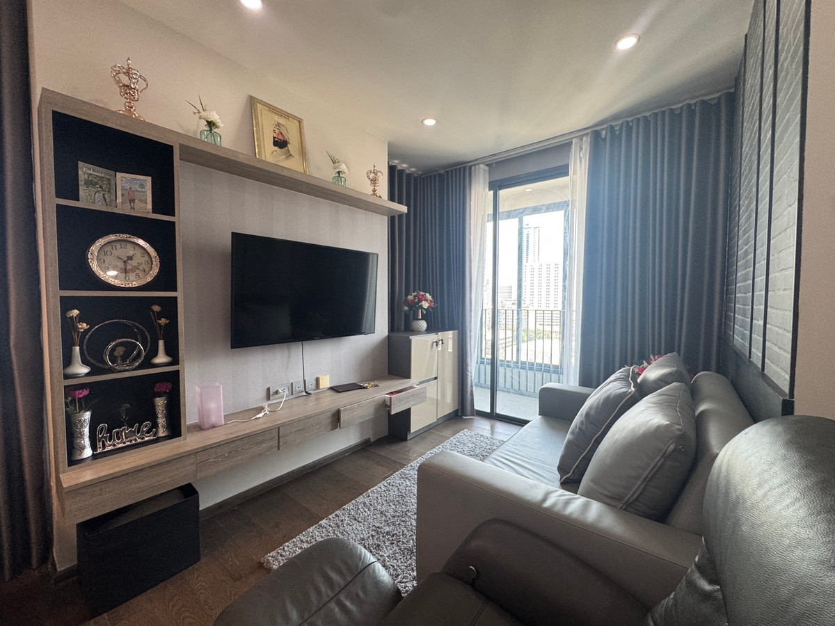 For RentCondoRatchathewi,Phayathai : 🔥 Dont miss it! Huge discount! 🔥 ​​🌆 High floor, beautiful view 🏙️ Ideo Q Siam-Ratchathewi 📍 1 bedroom | 1 bathroom | Size 30 sq m. 💸 Rent only 20,000 baht/month (Price negotiable!) 📞 Call: 086-746-8882 (K. Cooper)