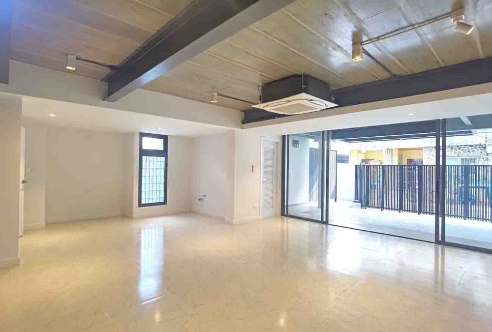 ขายทาวน์โฮมสุขุมวิท อโศก ทองหล่อ : ขายทาวน์เฮาส์ สุขุมวิท 4 BTS นานา คลองเตย กรุงเทพ