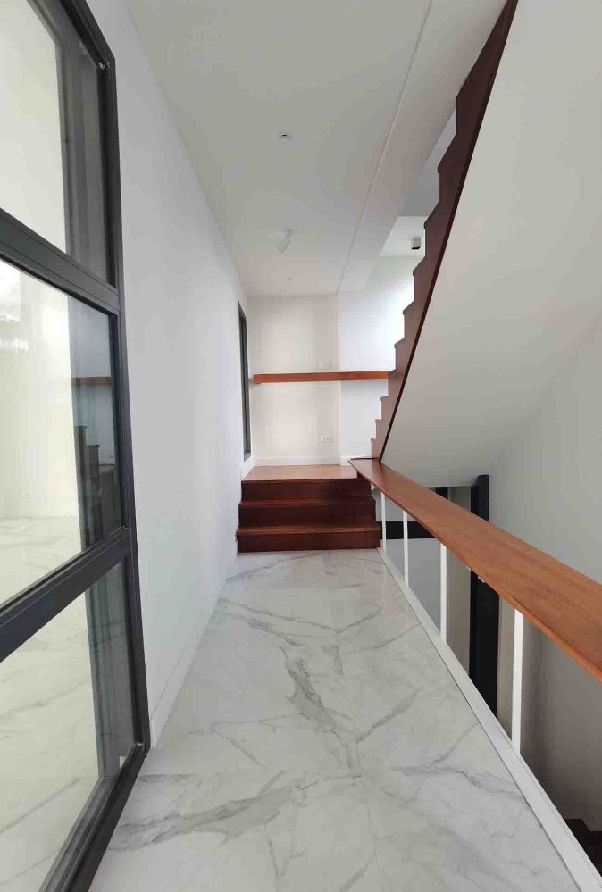 ขายทาวน์โฮมสุขุมวิท อโศก ทองหล่อ : ขายทาวน์เฮาส์ สุขุมวิท 4 BTS นานา คลองเตย กรุงเทพ