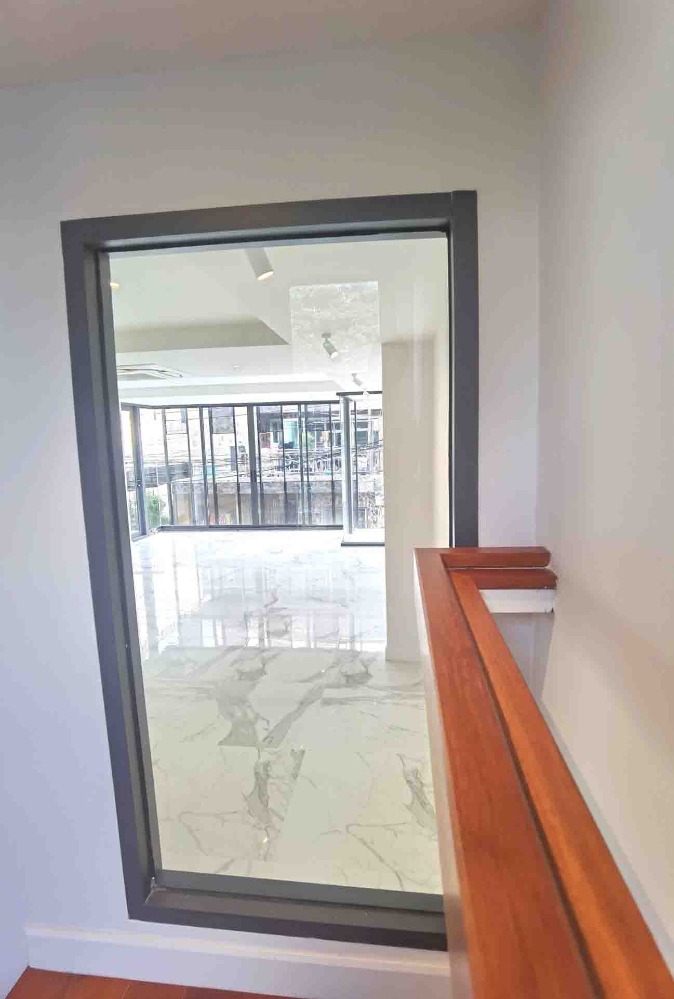 ขายทาวน์โฮมสุขุมวิท อโศก ทองหล่อ : ขายทาวน์เฮาส์ สุขุมวิท 4 BTS นานา คลองเตย กรุงเทพ