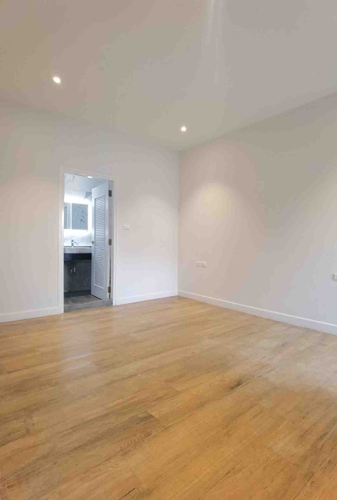 ขายทาวน์โฮมสุขุมวิท อโศก ทองหล่อ : ขายทาวน์เฮาส์ สุขุมวิท 4 BTS นานา คลองเตย กรุงเทพ